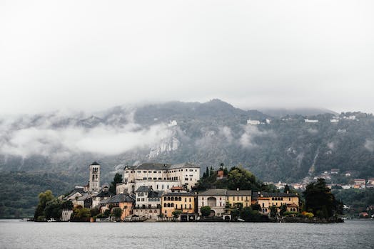 Clausole vessatorie nelle app: necessità di maggiore trasparenza