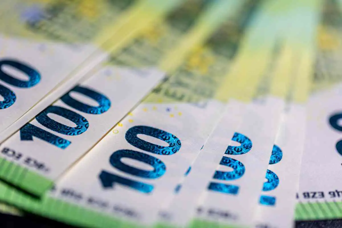 contanti in auto illegale
