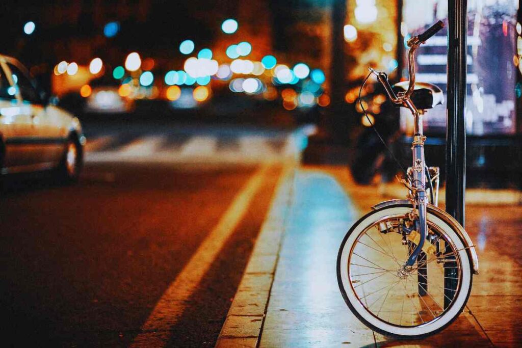 Bici e moto, stangata da 800 euro