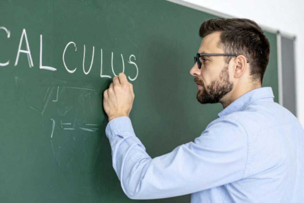 L’aspetto legato al pagamento degli arretrati rappresenta uno dei nodi più attesi dal personale scolastico. Secondo le dichiarazioni di Vito Carlo Castellana