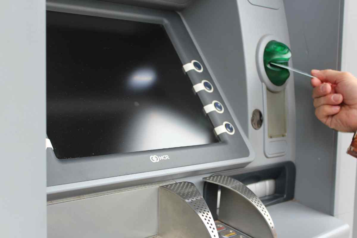 Bancomat, premi questo tasto importantissimo dopo il prelievo tutti i dettagli