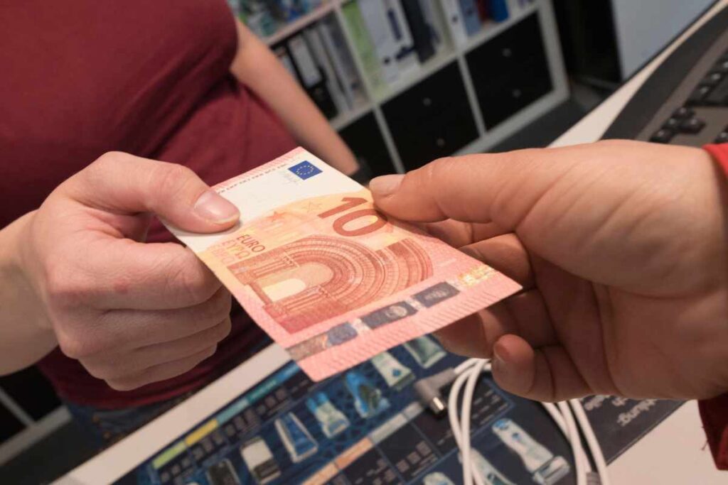 Ho smesso di dare la paghetta a mio figlio per paura del Fisco, il motivo è questo