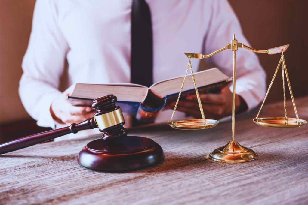 Decesso dell'assistito, dove va la badante: cosa dice la legge